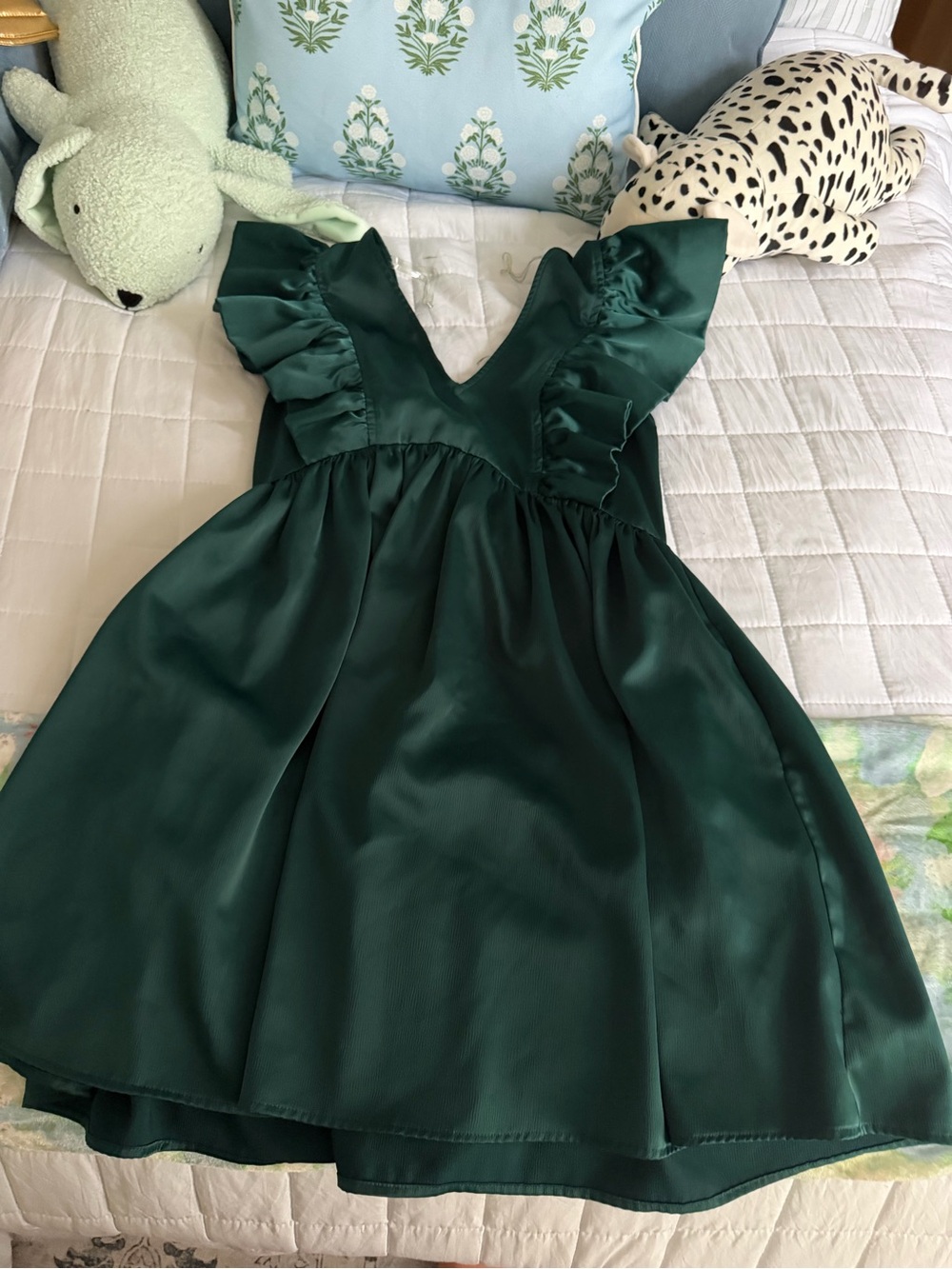 Entro Emerald Green Ruffle-Sleeve Satin Dress